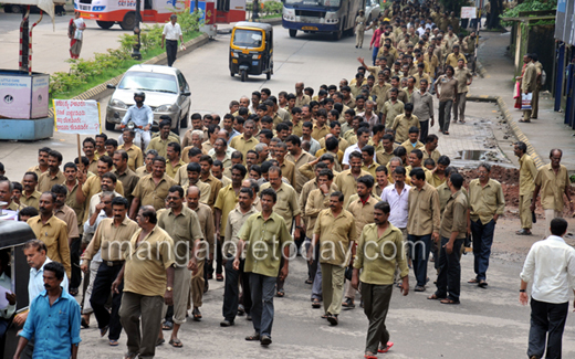auto protest3jul12 1